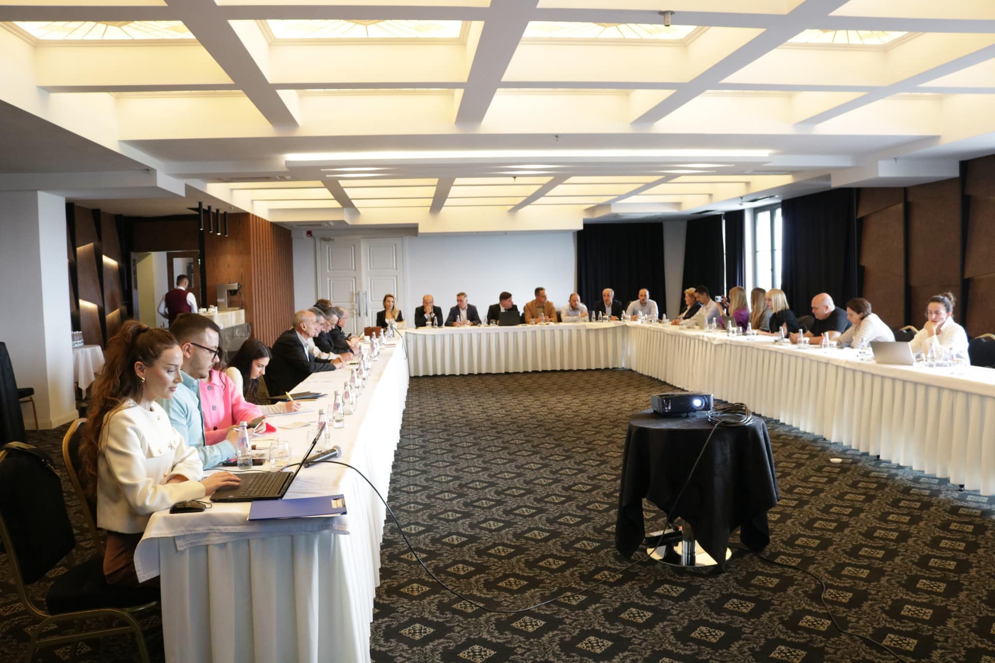 Drejtoria për Ekonomi dhe Zhvillim sot ka organizuar diskutim publik për Strategjinë e Zhvillimit Ekonomik Lokal për Komunën e Lipjanit