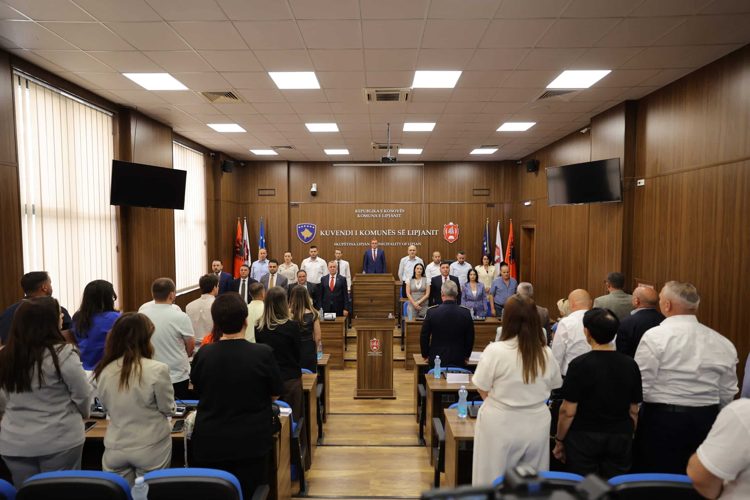 Komuna e Lipjanit ka shënuar sot 26-vjetorin e Çlirimit me një sërë aktivitetesh përkujtimore dhe festive, duke përkujtuar një nga datat më të rëndësishme të historisë së saj të re