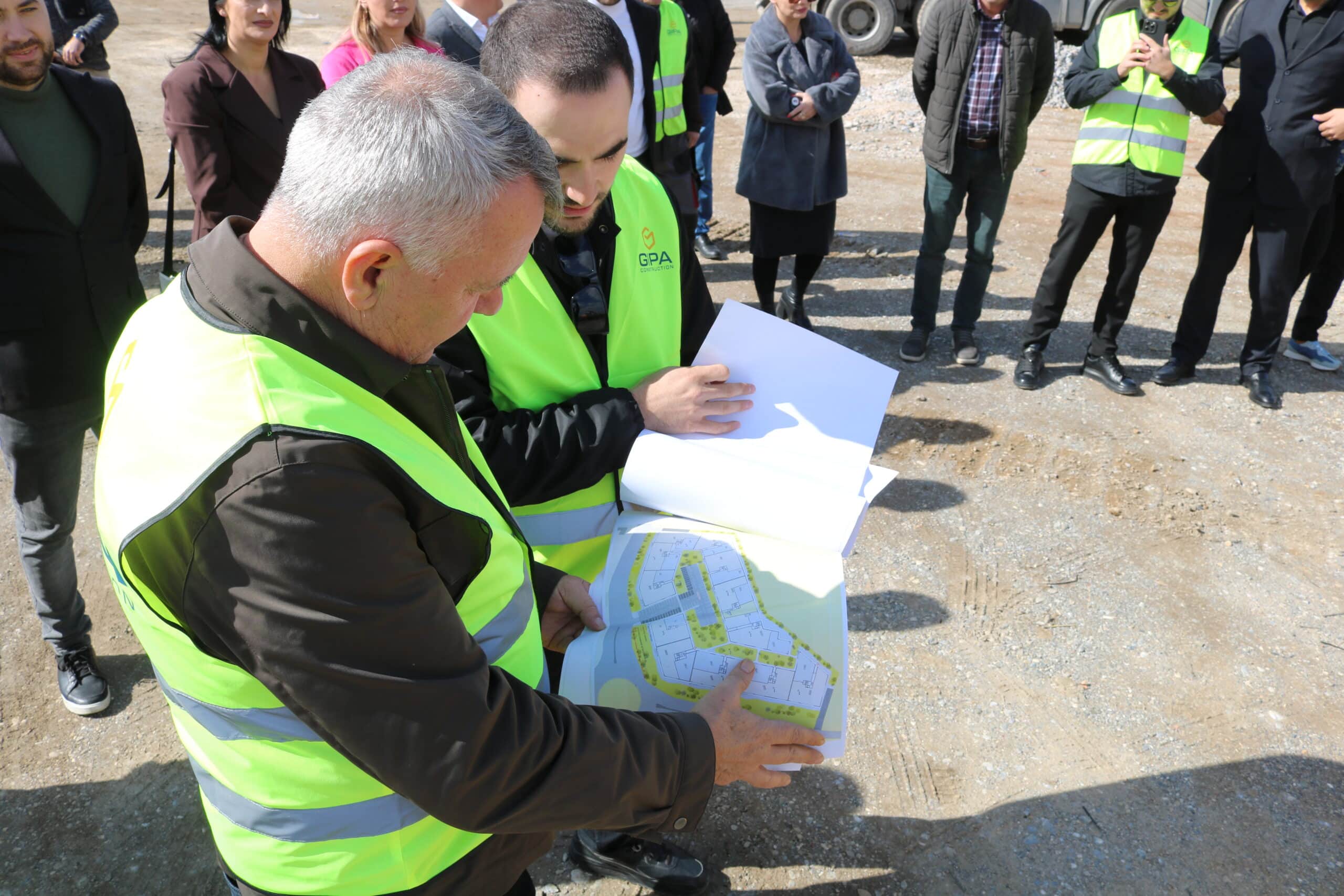 Ka filluar përgatitja e terrenit për ndërtimin e lagjes së re për familjet e kategorive të dala nga lufta